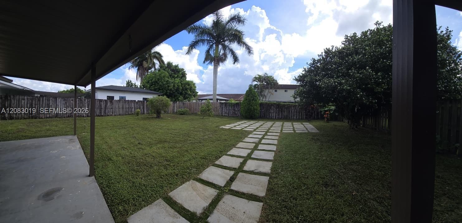 18045 SW 154th Pl, Miami, FL 33187 photo 5