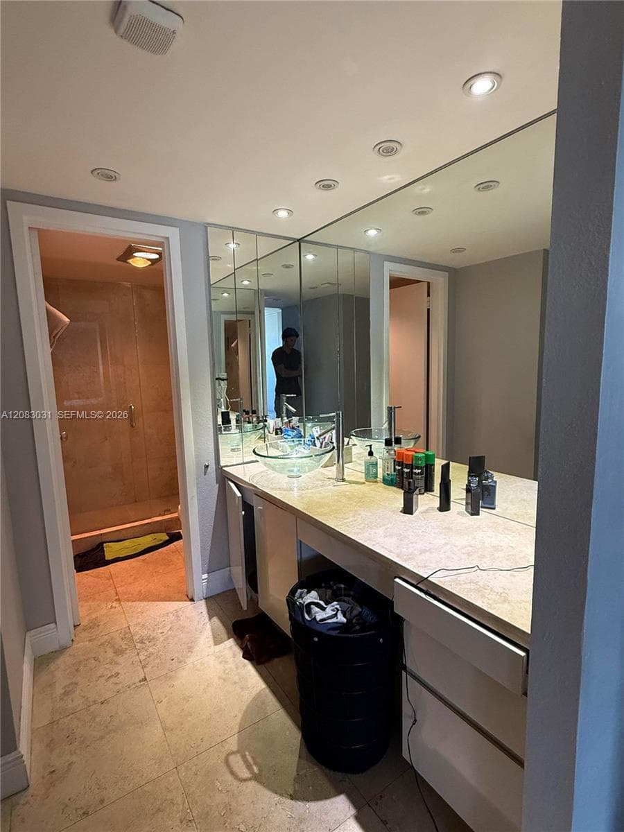 3375 N Country Club Dr # 1004, Aventura, FL 33180 photo 9