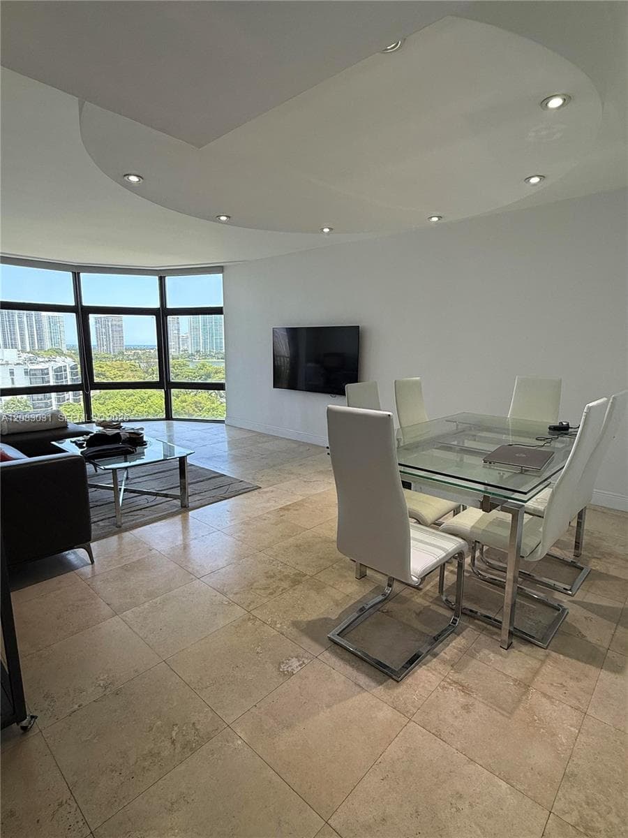 3375 N Country Club Dr # 1004, Aventura, FL 33180 photo 4