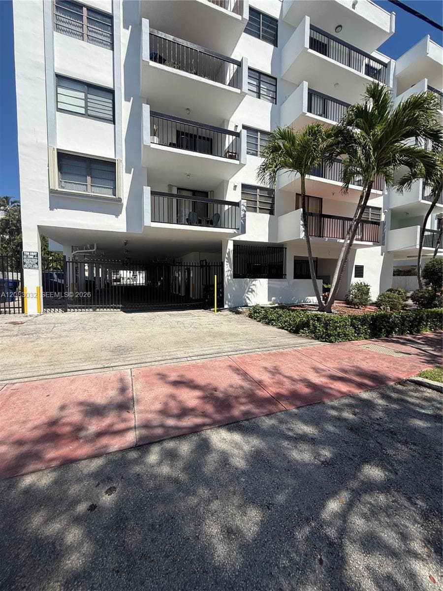 6937 bay dr # 510, Miami Beach, FL 33141