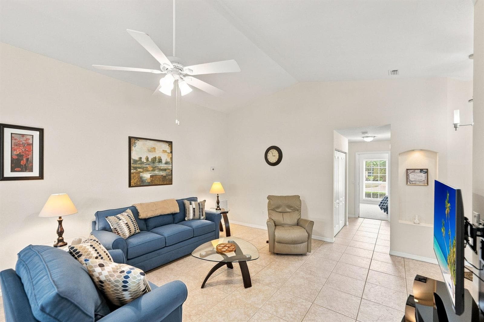 228 SW LAKE FOREST Way, Port St. Lucie, FL 34986 photo 4