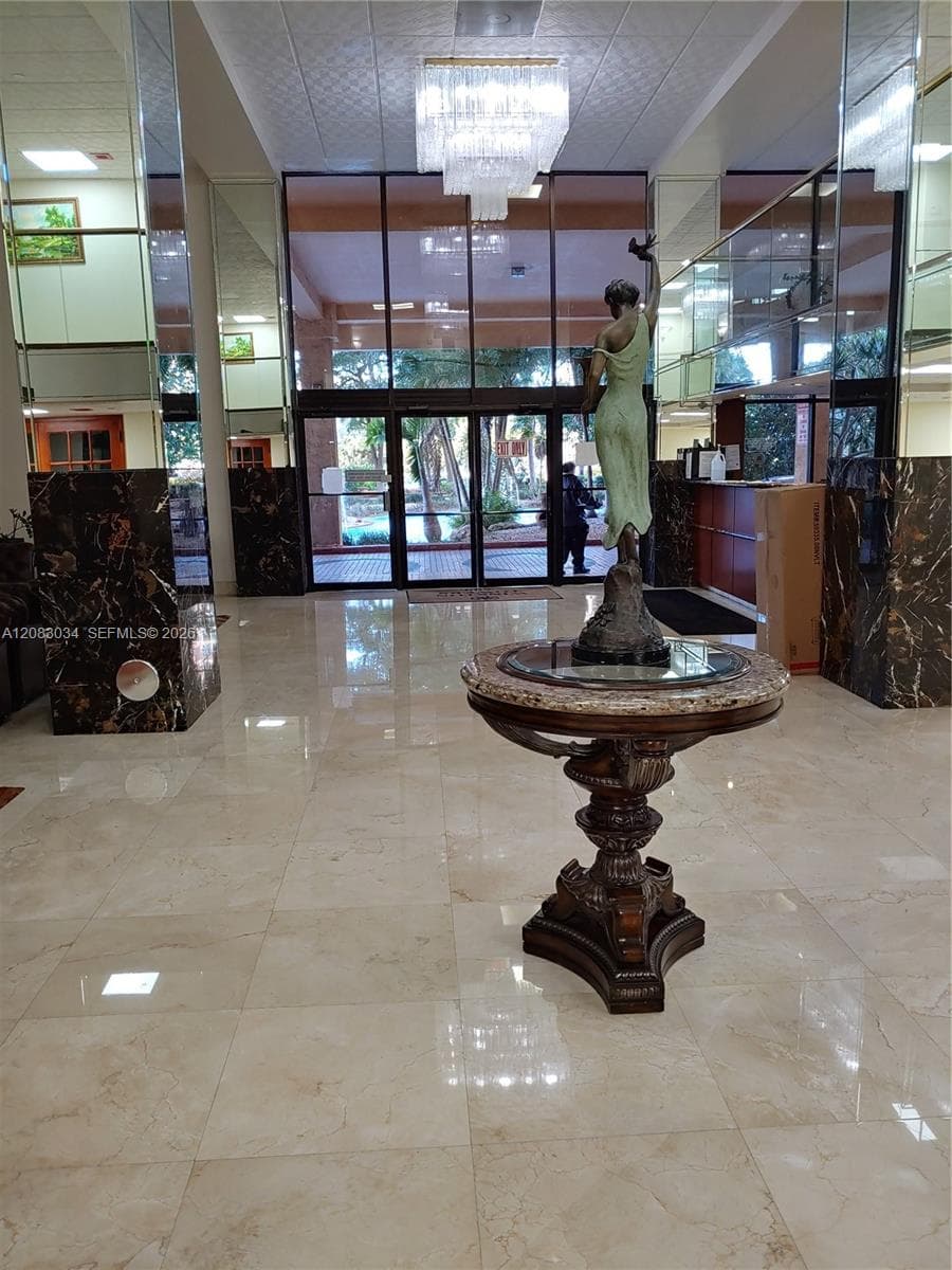 174 210 # 408, Sunny Isles Beach, FL 33160