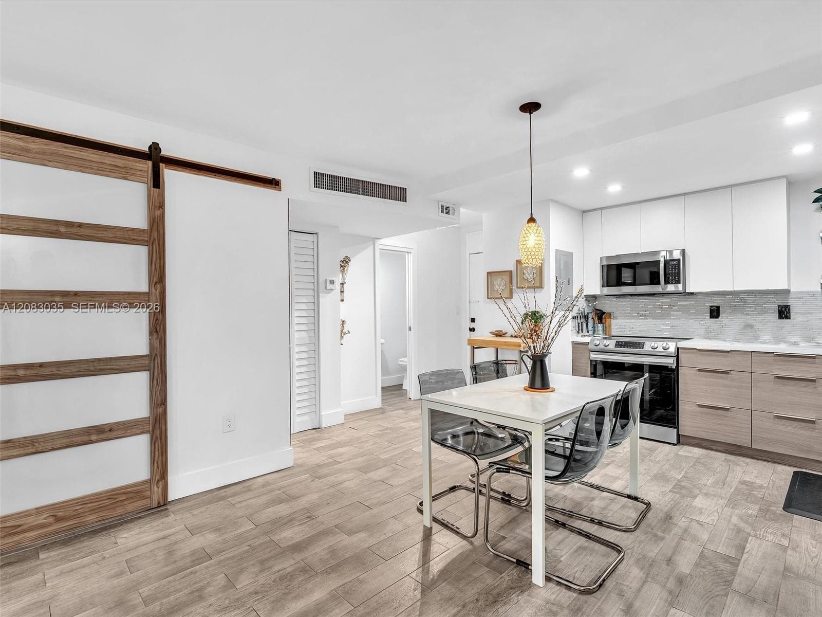 1700 NE 191st St # 102, Miami, FL 33179 photo 8