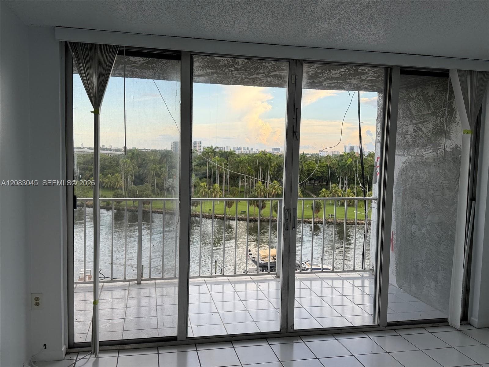 1700 NW N RIVER DR # 807, Miami, FL 33125