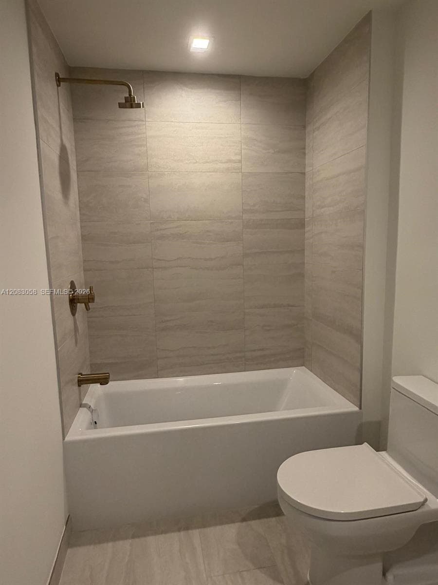 77 SE 5TH # 1611, Miami, FL 33131 photo 13
