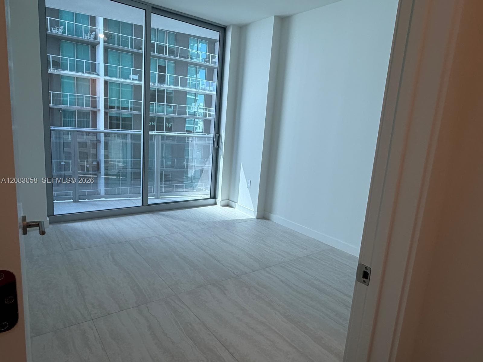 77 SE 5TH # 1611, Miami, FL 33131 photo 11