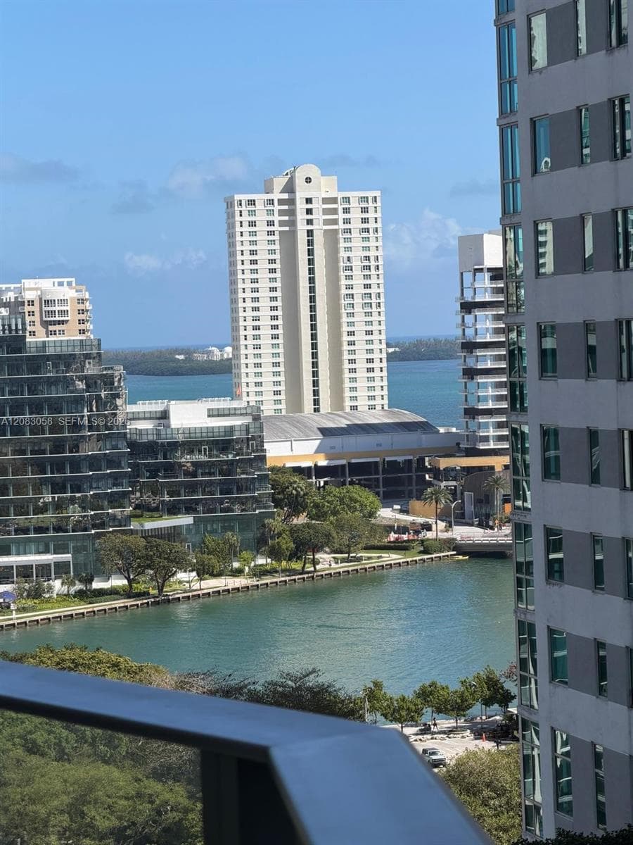 77 SE 5TH # 1611, Miami, FL 33131 photo 8