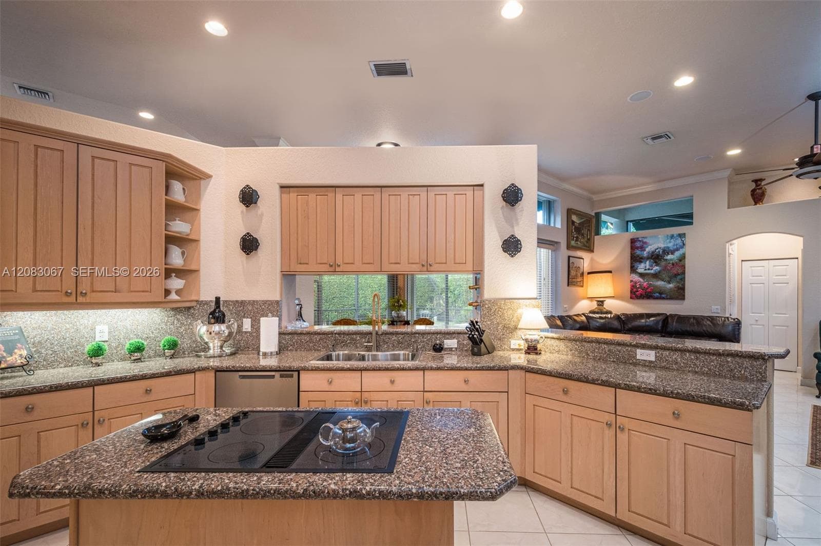 2552 Jardin Ln, Weston, FL 33327 photo 12