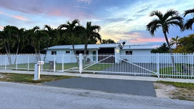 20022 SW 118th Ave, Miami, FL 33177