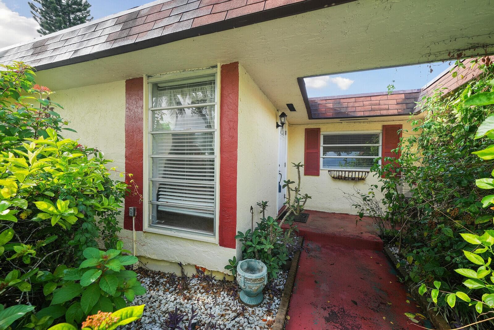 6311 NW 72nd Avenue, Tamarac, FL 33321 photo 3