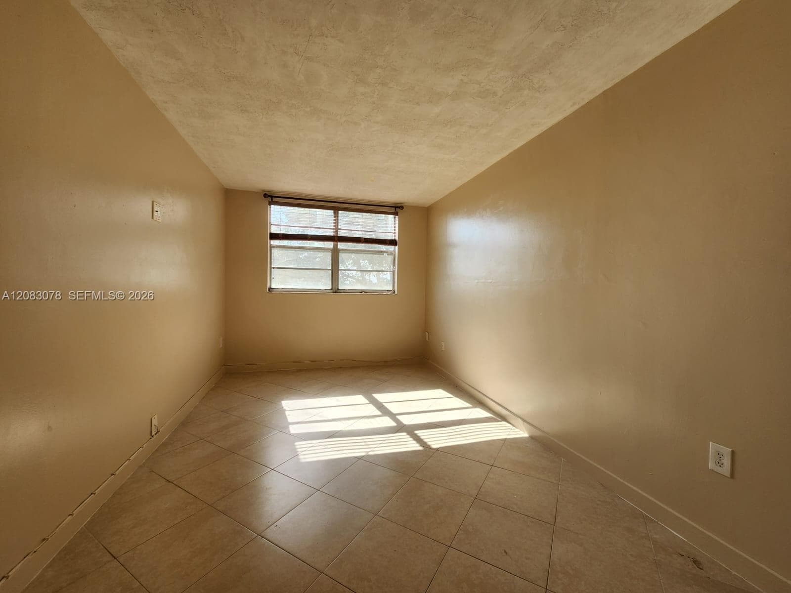 7300 NW 17th St # 319, Plantation, FL 33313 photo 3