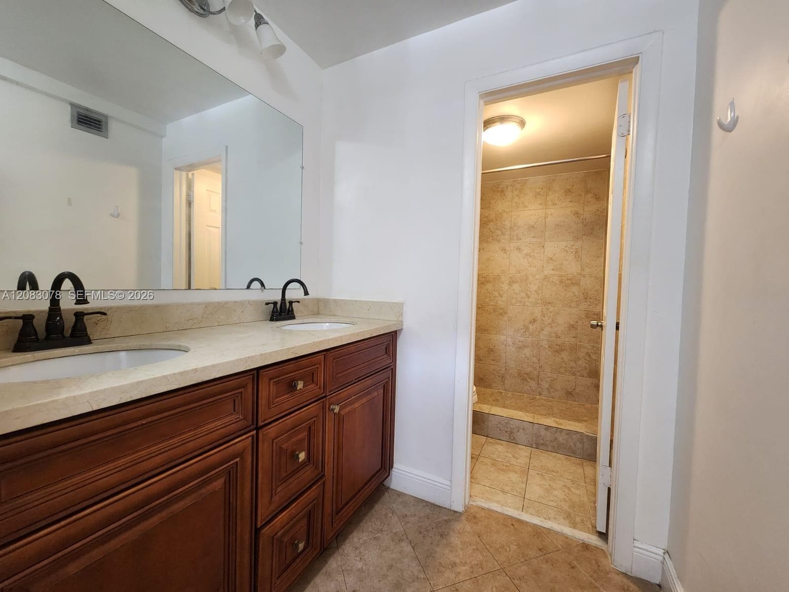 7300 NW 17th St # 319, Plantation, FL 33313 photo 11