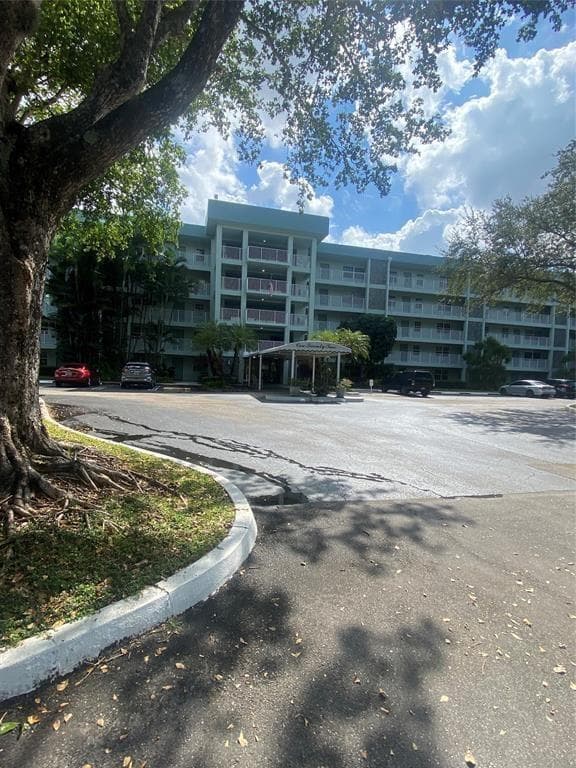802 Cypress Grove Lane # 408, Pompano Beach, FL 33069 photo 2