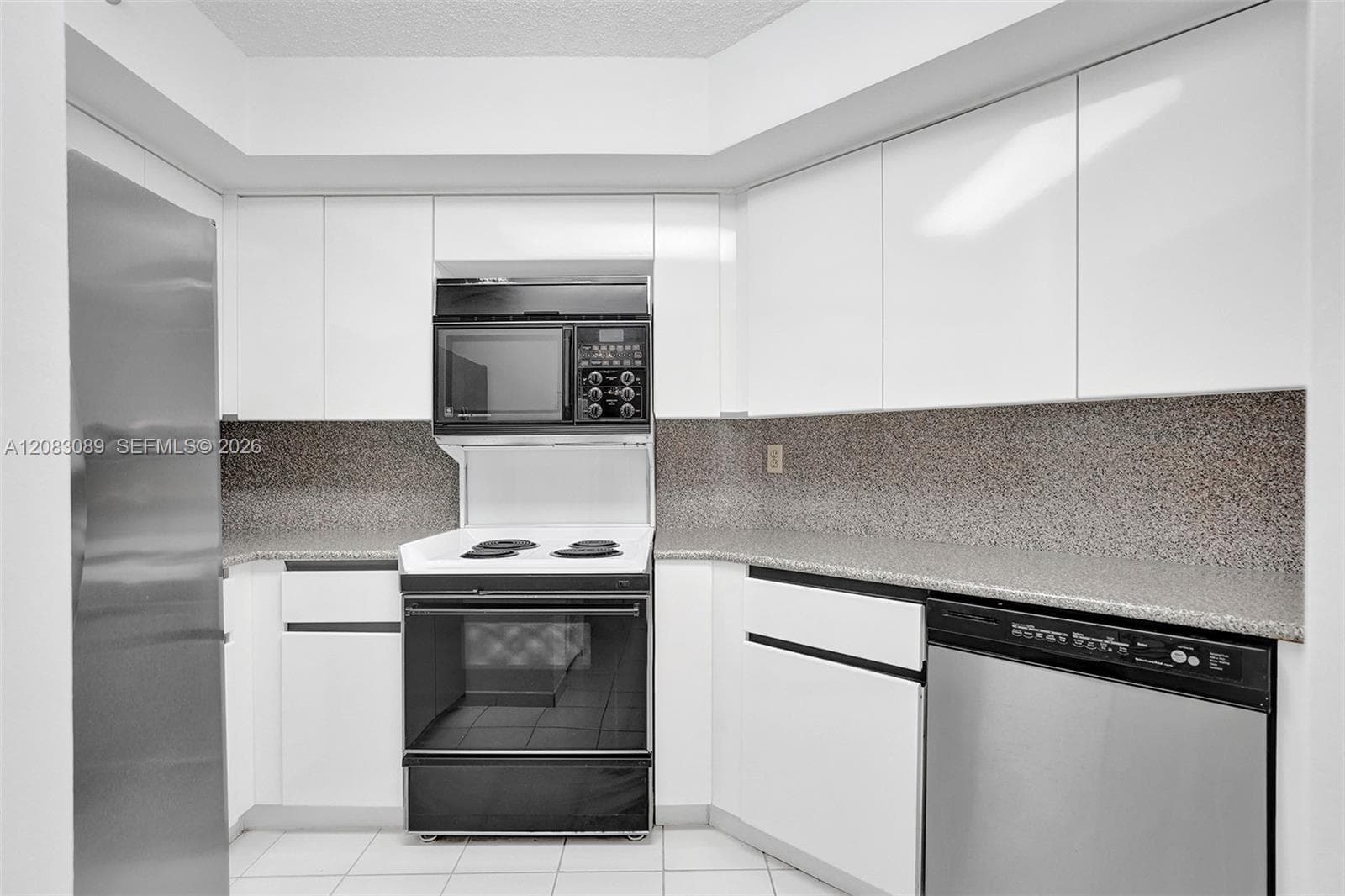 6767 Collins Ave # 307, Miami Beach, FL 33141 photo 3