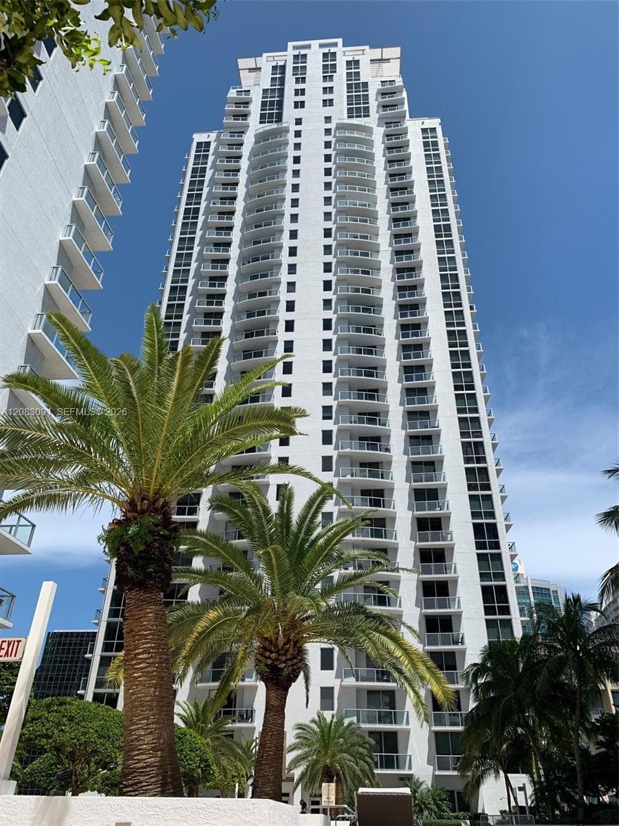 1060 Brickell Ave # 1713, Miami, FL 33131
