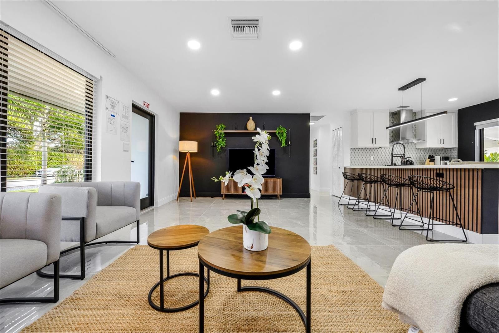 2925 NE 1ST Avenue, Wilton Manors, FL 33334