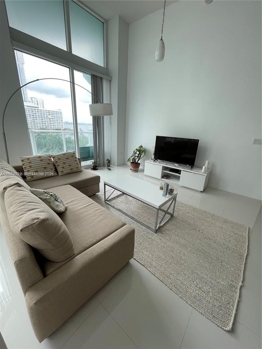 1900 N Bayshore Dr # 810, Miami, FL 33132 photo 3