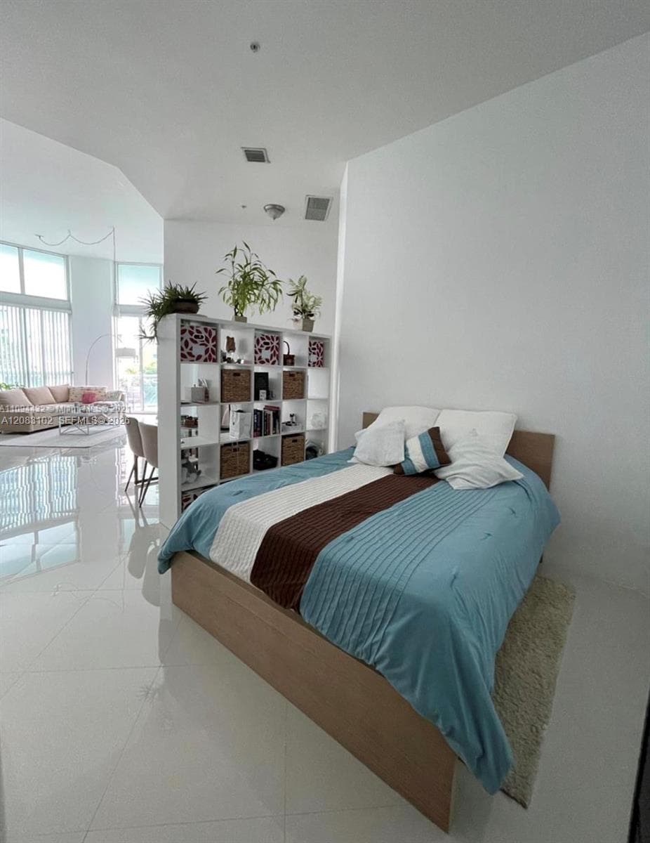 1900 N Bayshore Dr # 810, Miami, FL 33132 photo 5