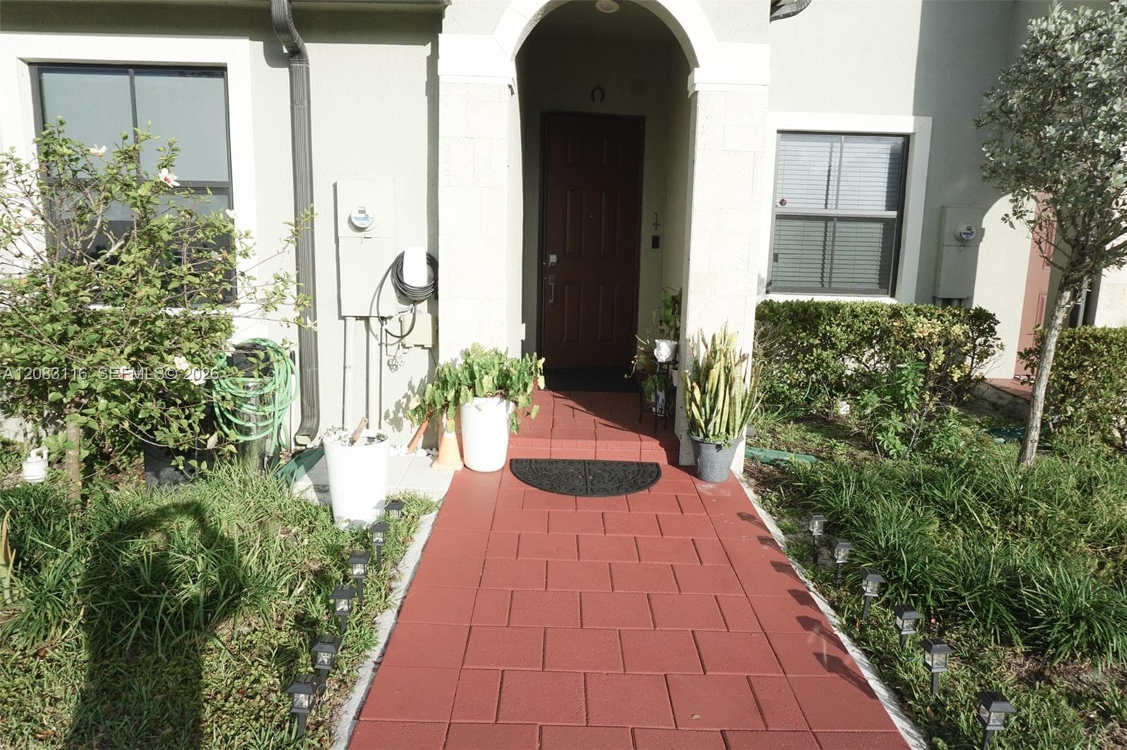 10589 W 32nd Ln, Hialeah Gardens, FL 33018