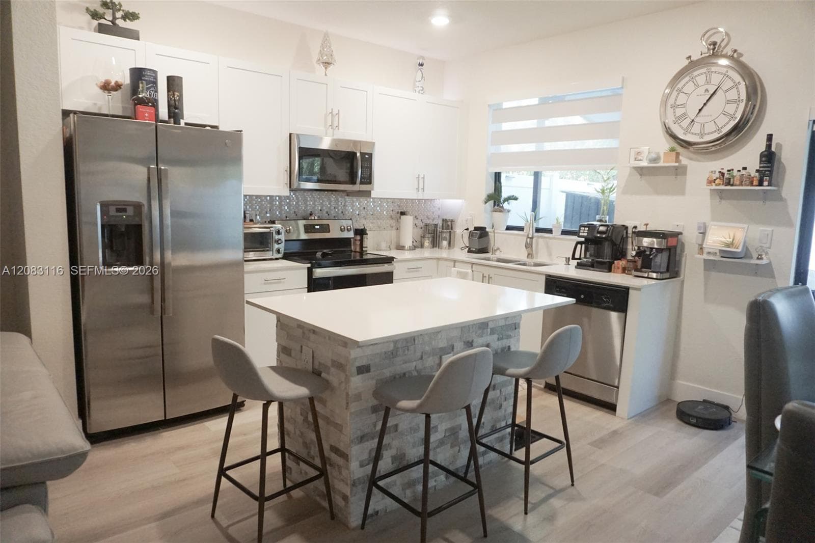 10589 W 32nd Ln, Hialeah Gardens, FL 33018 photo 9
