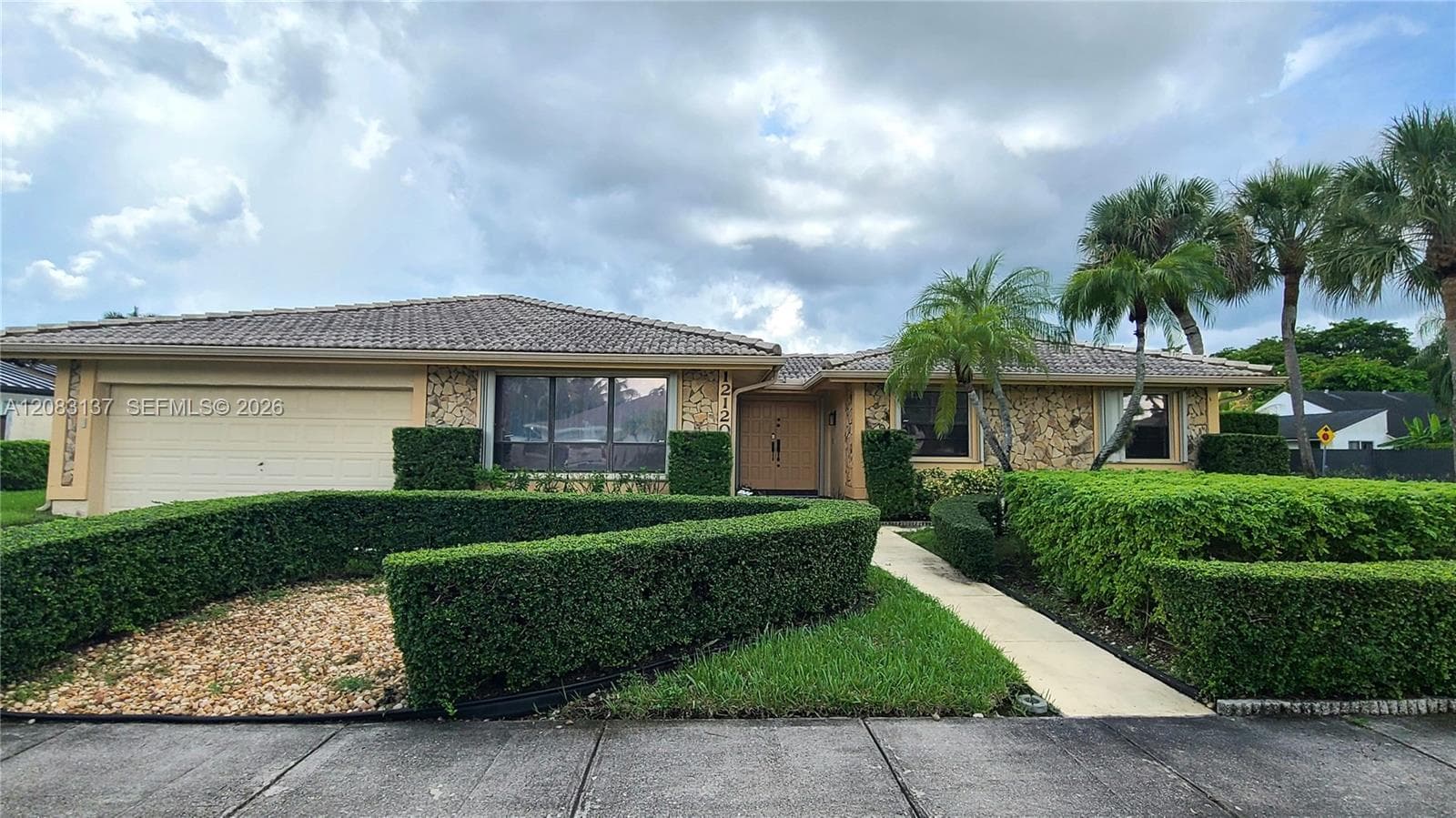 12120 SW 95th St, Miami, FL 33186