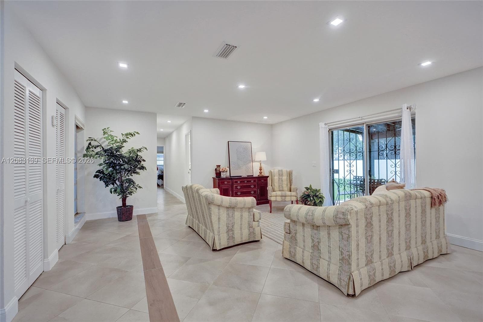 10214 SW 26th Ter, Miami, FL 33165 photo 3