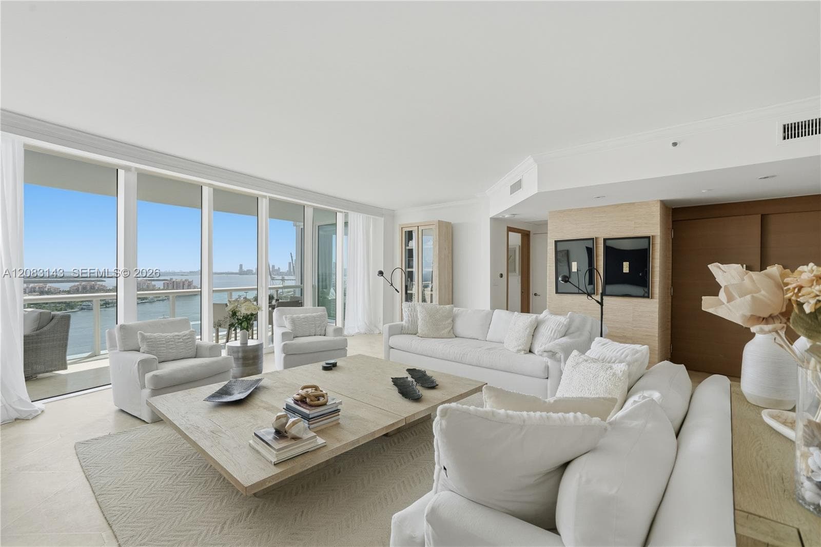 1000 S Pointe Dr # 2202, Miami Beach, FL 33139 photo 4