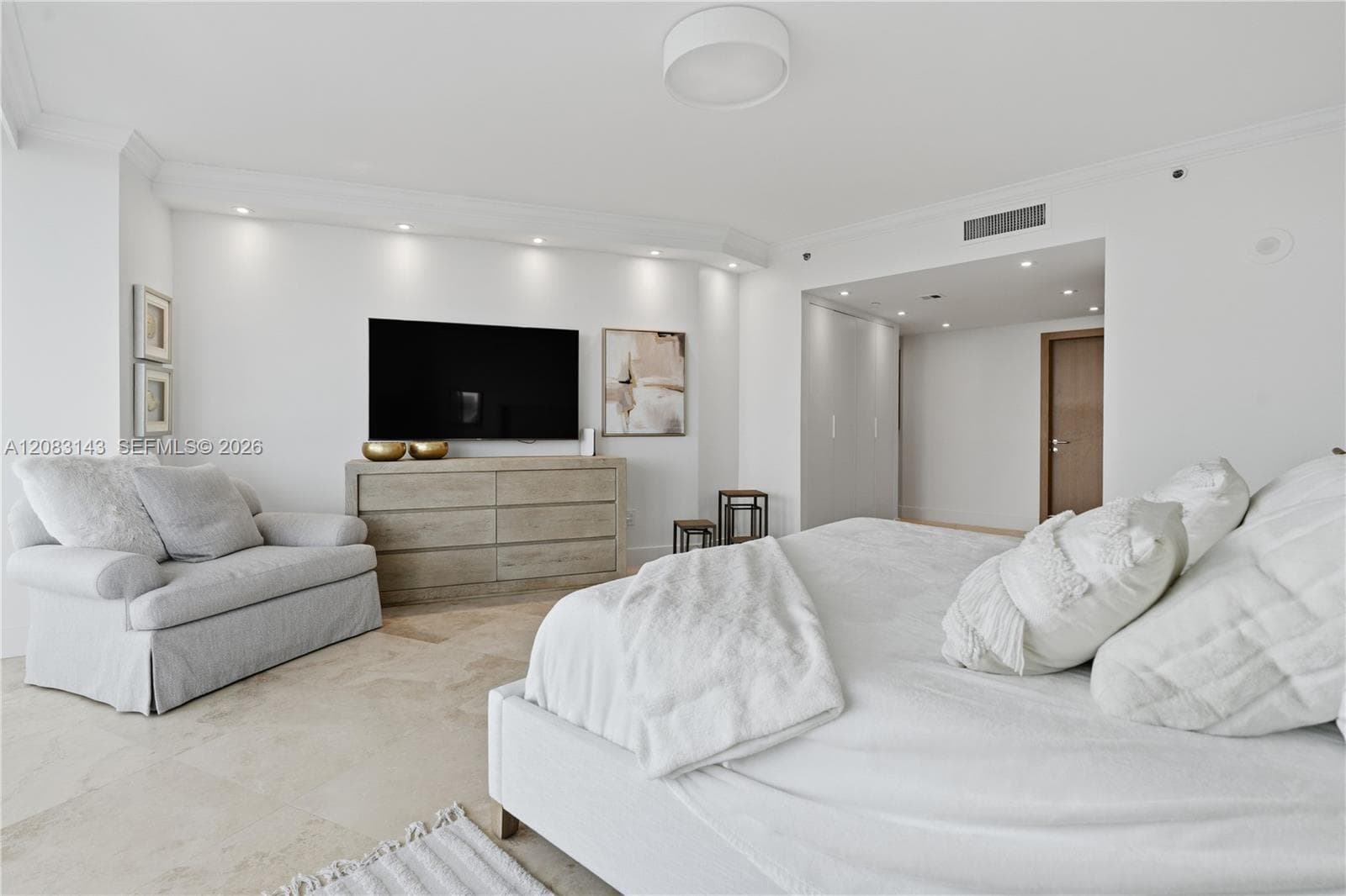 1000 S Pointe Dr # 2202, Miami Beach, FL 33139 photo 8