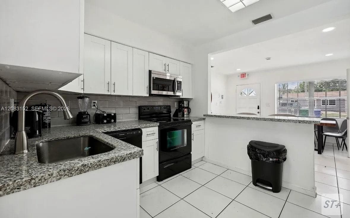 6445 SW 22nd St, Miramar, FL 33023 photo 4