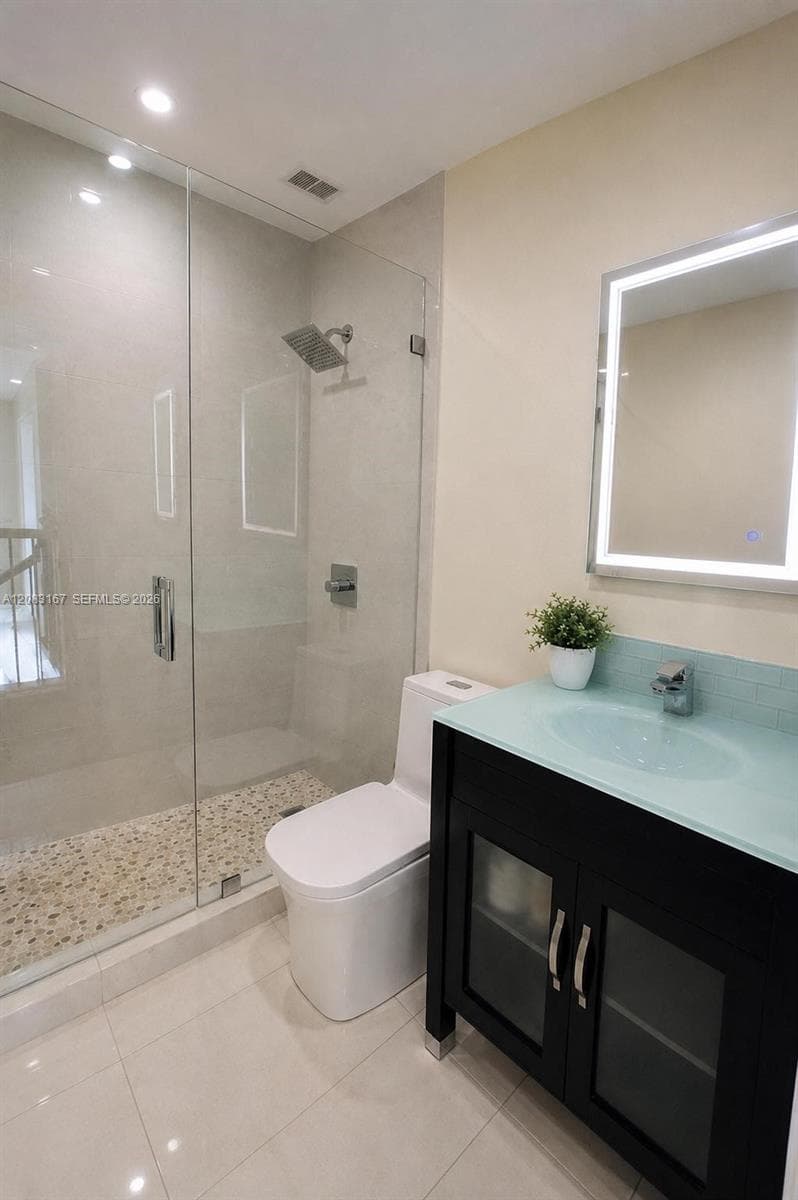 9069 NW 193rd St, Hialeah, FL 33018 photo 13