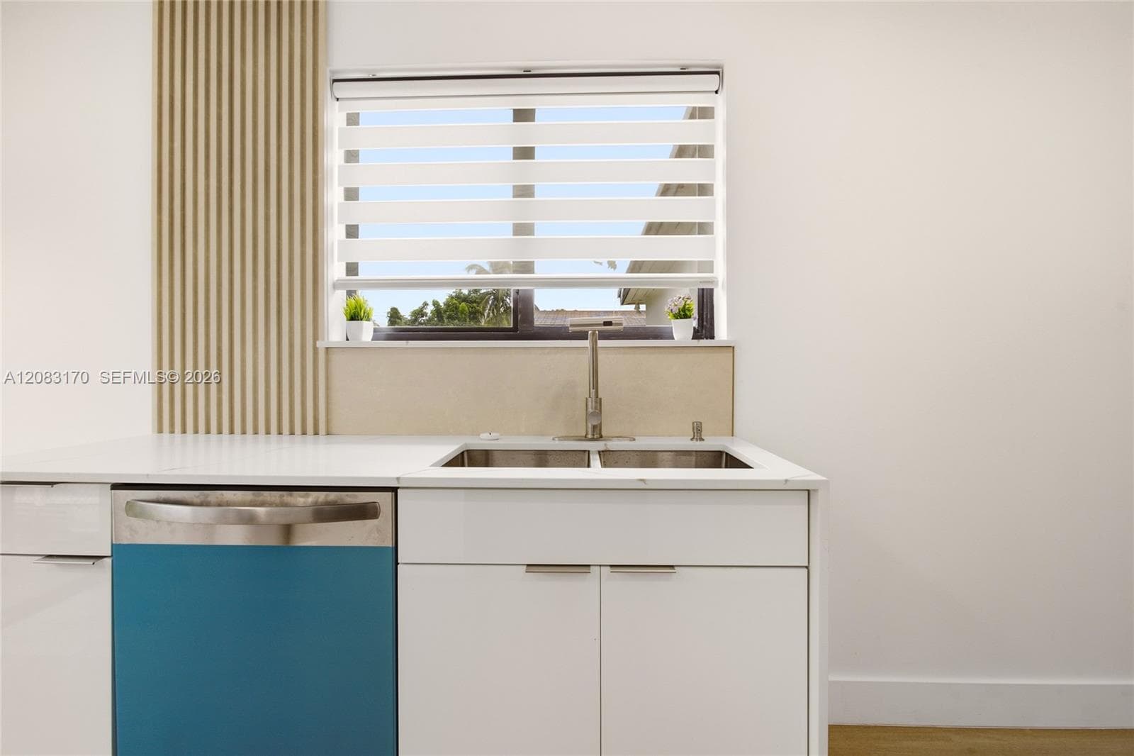 1260 NE 155th St, North Miami Beach, FL 33162 photo 9