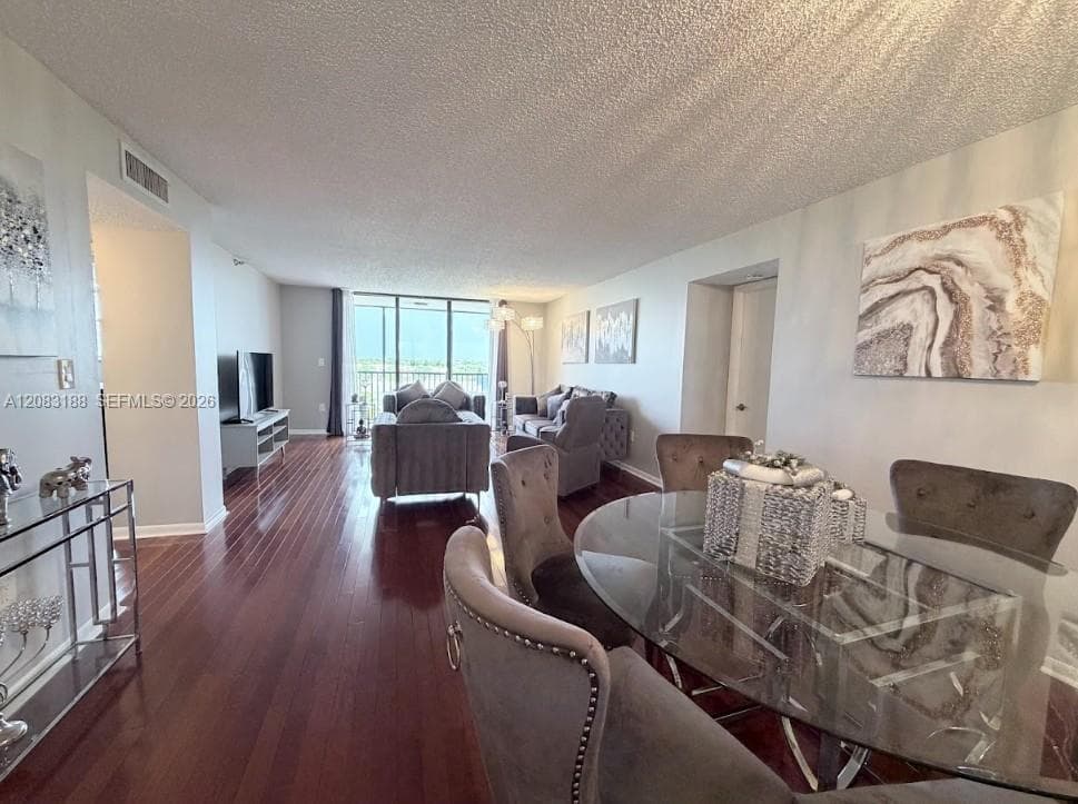 900 NE 195th St # 703, Miami, FL 33179 photo 3