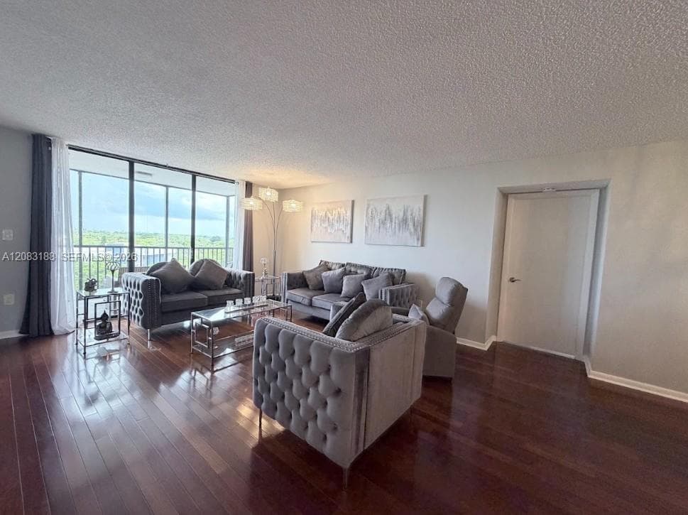 900 NE 195th St # 703, Miami, FL 33179 photo 5
