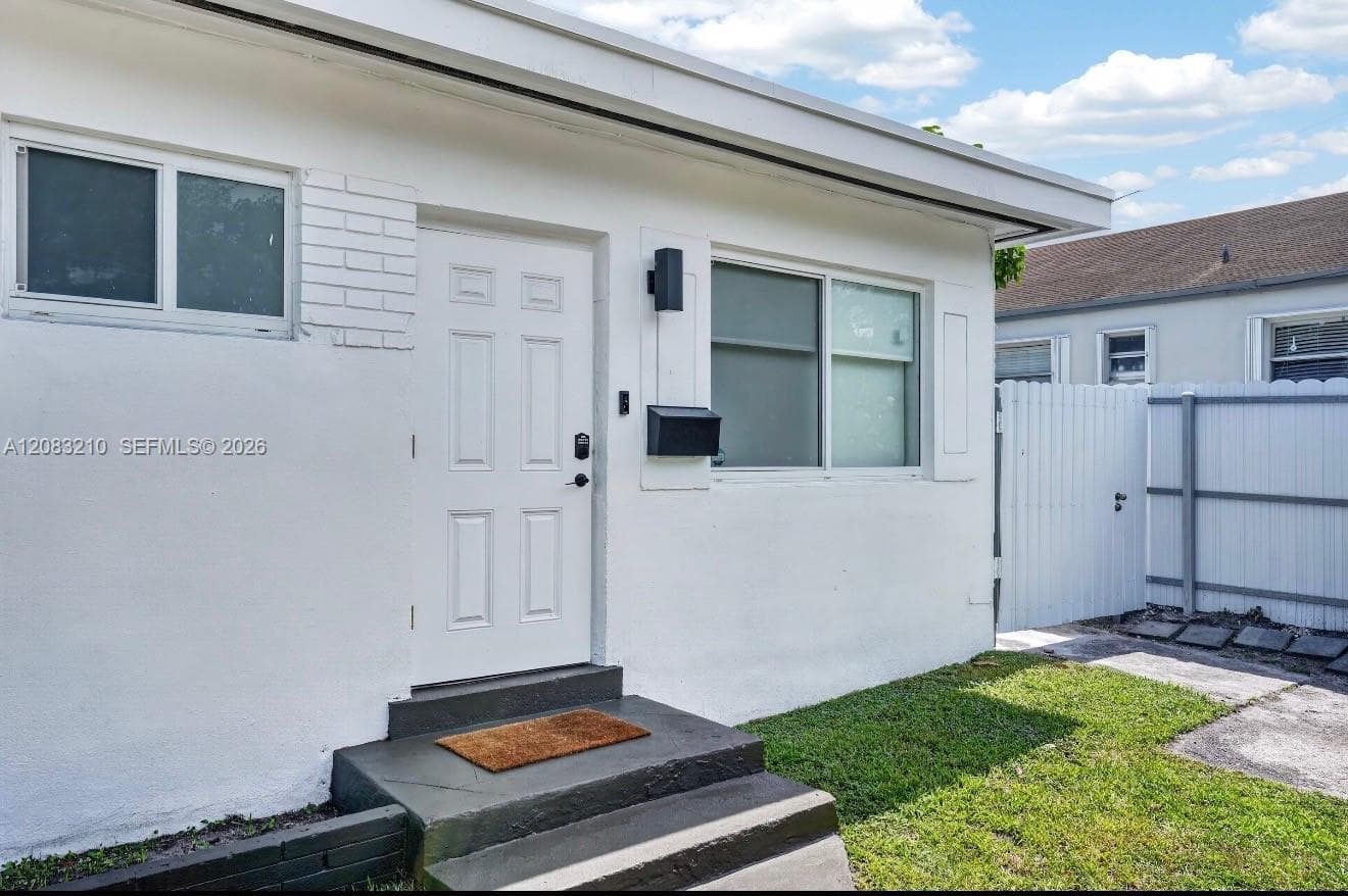 2422 NW 11th St # 1, Miami, FL 33125 photo 2