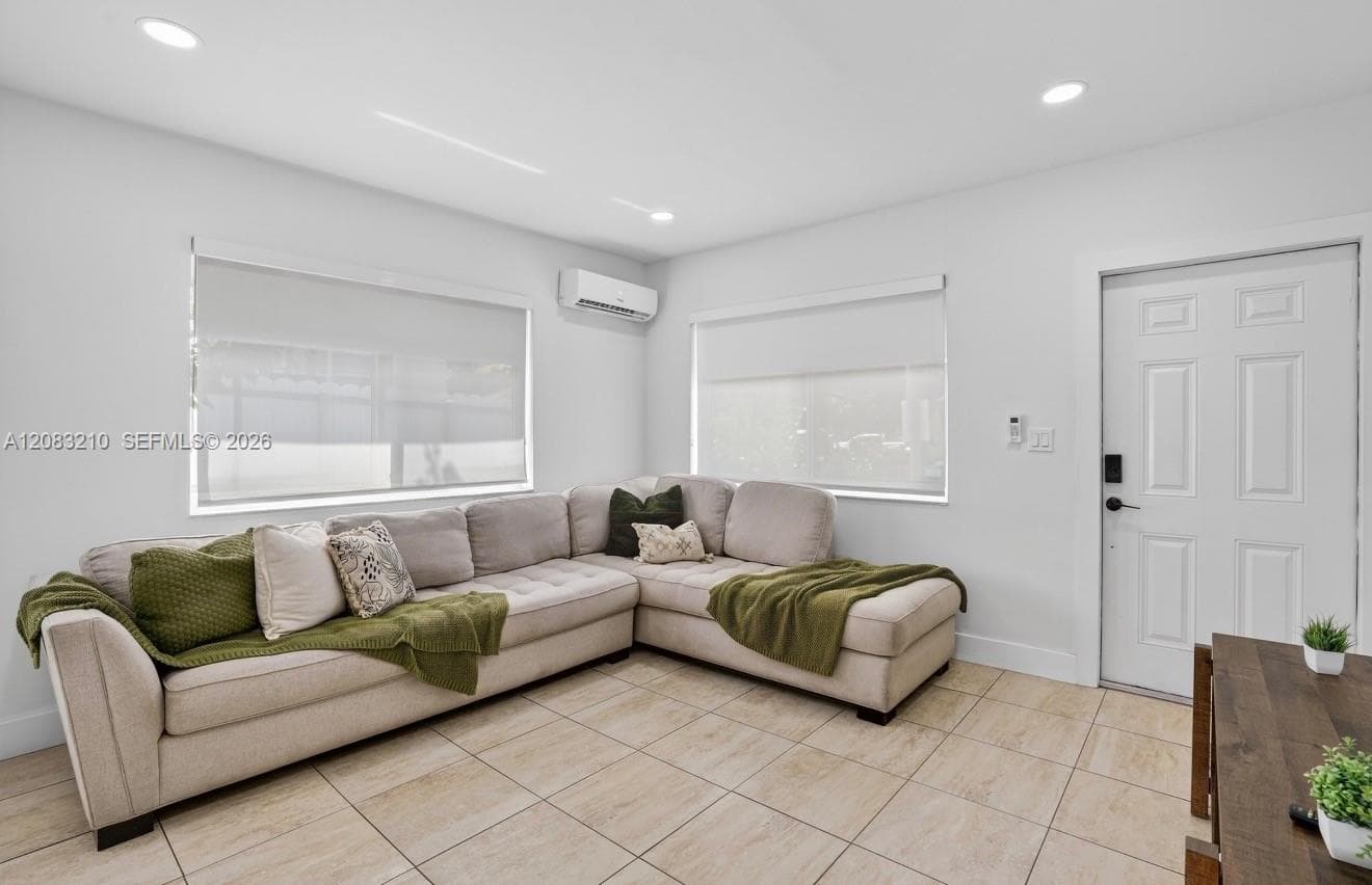 2422 NW 11th St # 1, Miami, FL 33125 photo 4
