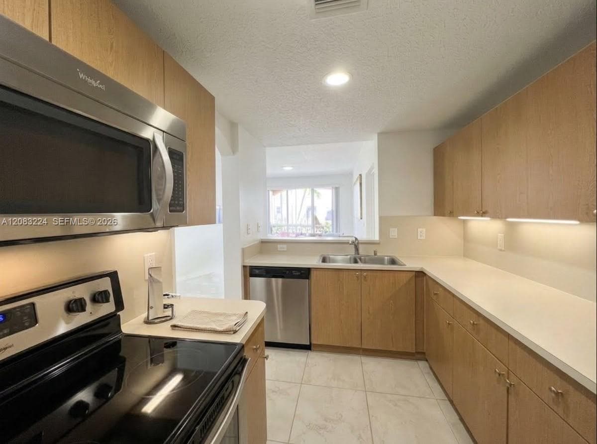 6720 NW 114th Ave # 804, Doral, FL 33178 photo 5