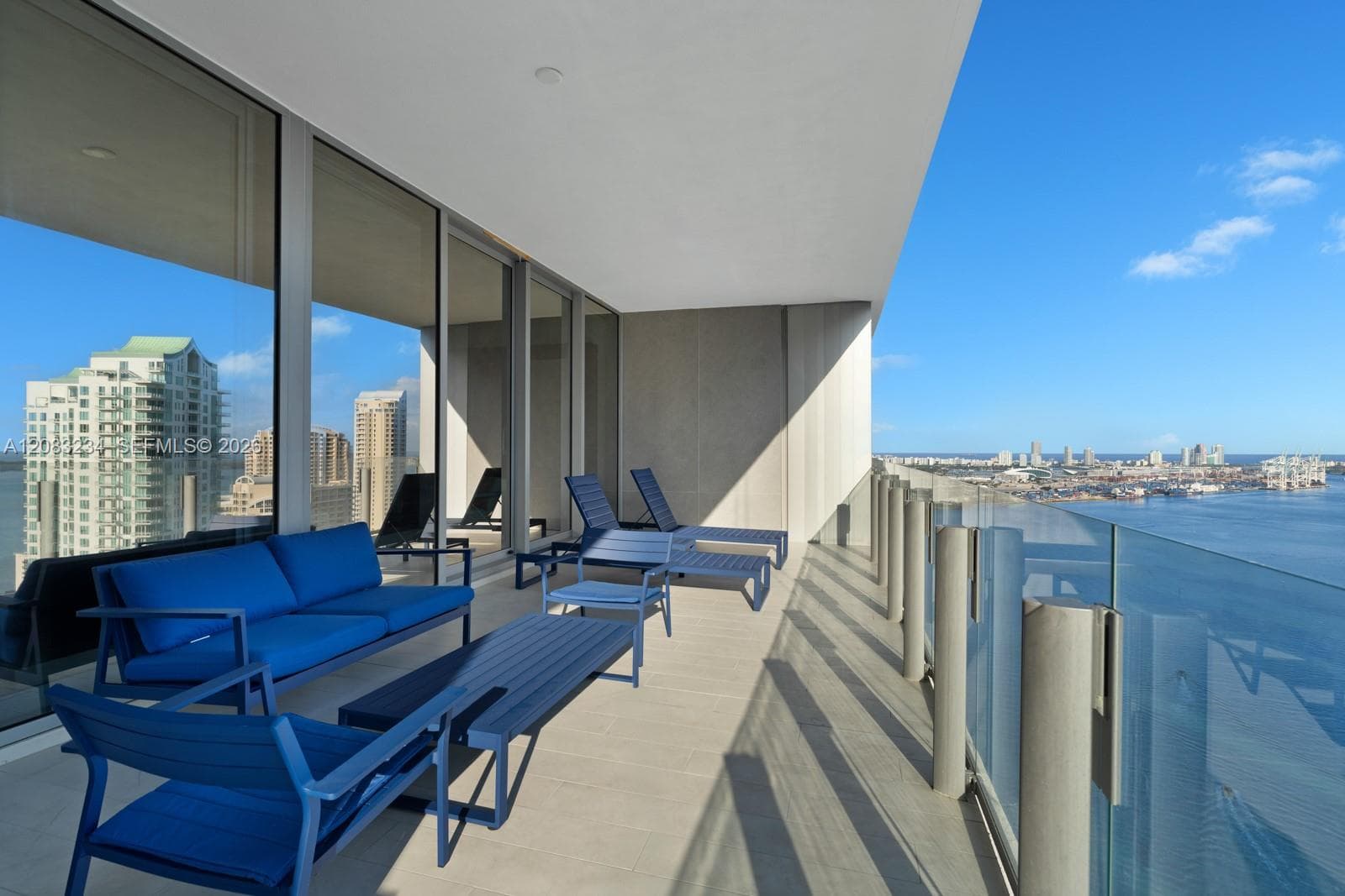 300 Biscayne Blvd Way # 3302, Miami, FL 33131 photo 2