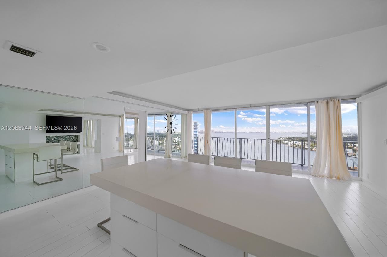 7601 E Treasure Dr # 2016, North Bay Village, FL 33141 photo 7