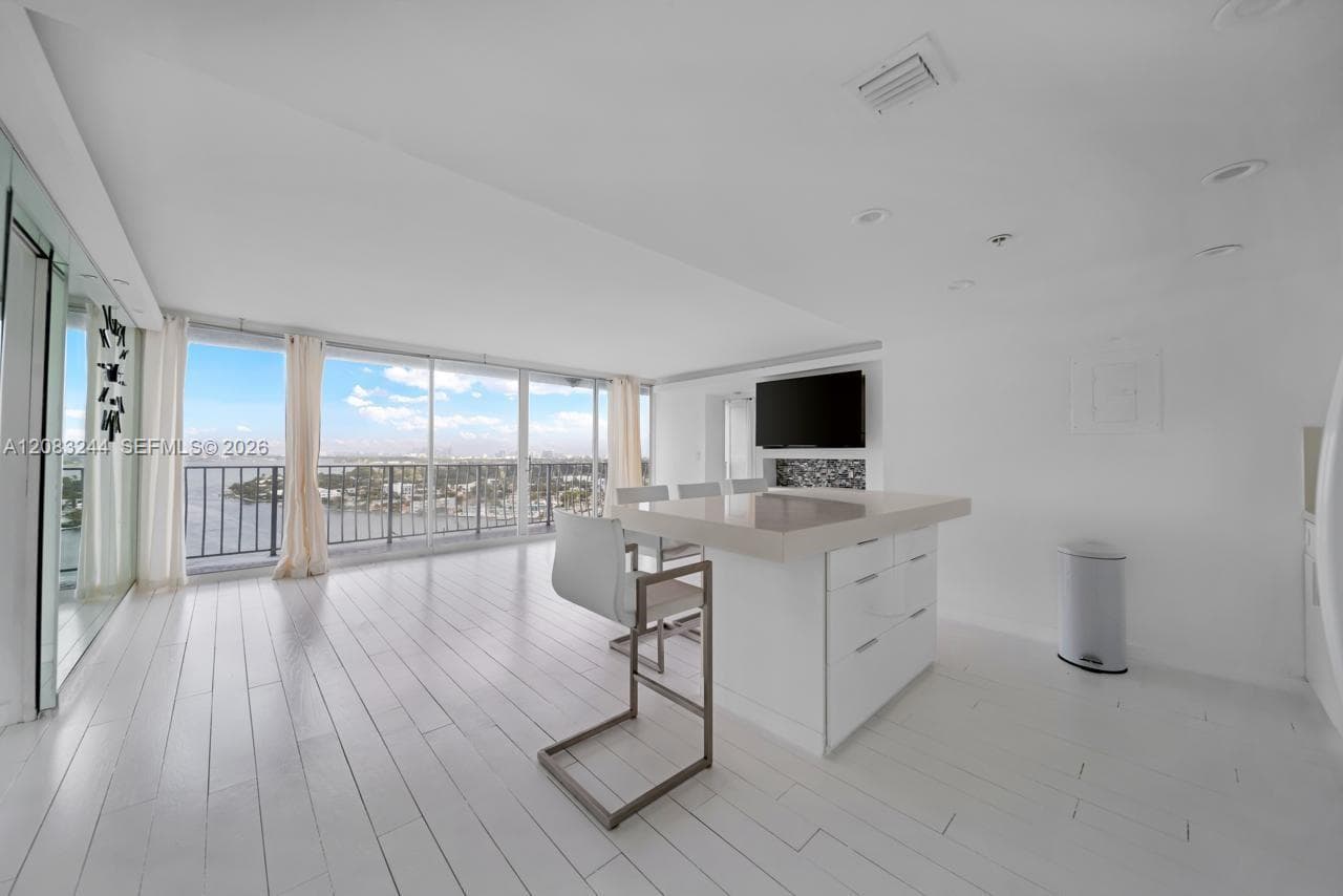 7601 E Treasure Dr # 2016, North Bay Village, FL 33141 photo 9