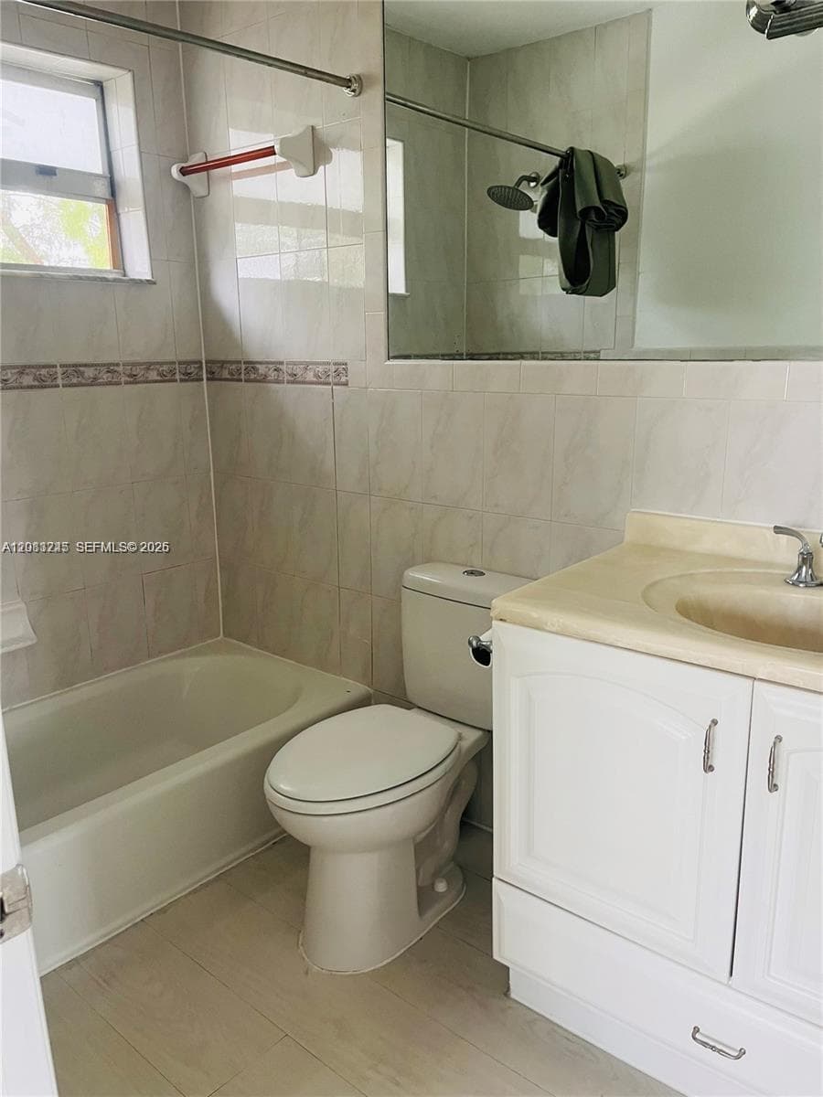 7725 CARLYLE AVE # 7, Miami Beach, FL 33141 photo 9