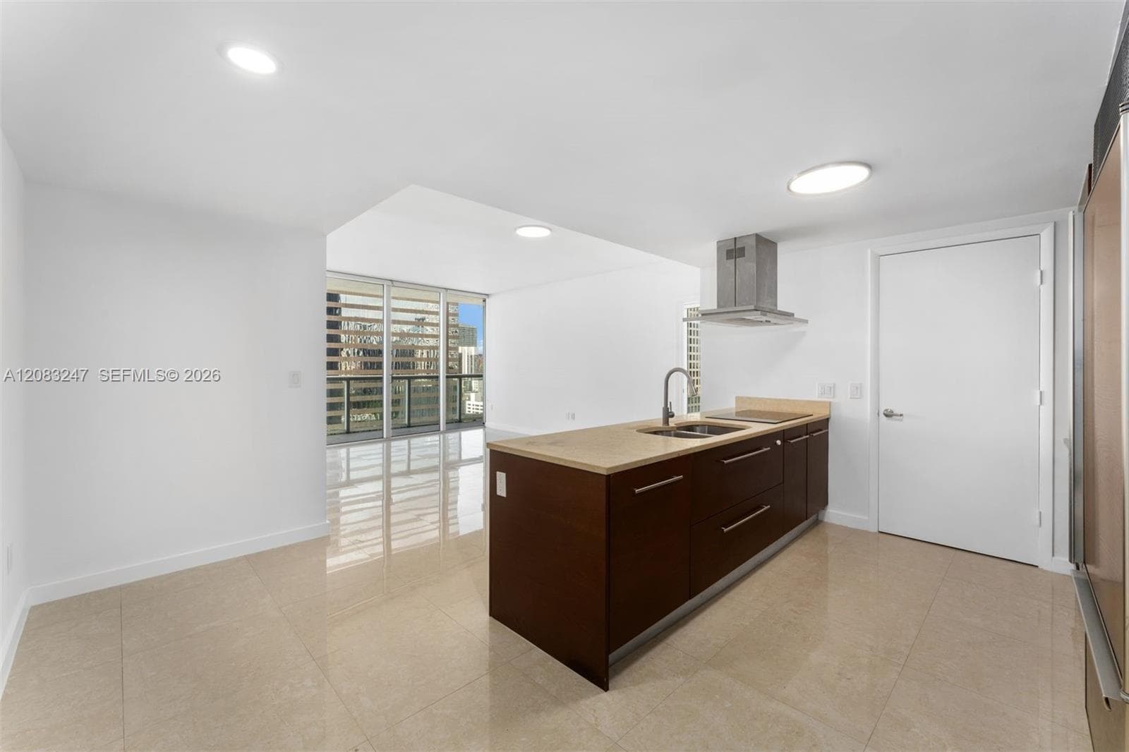 495 Brickell Ave # 1811, Miami, FL 33131 photo 2
