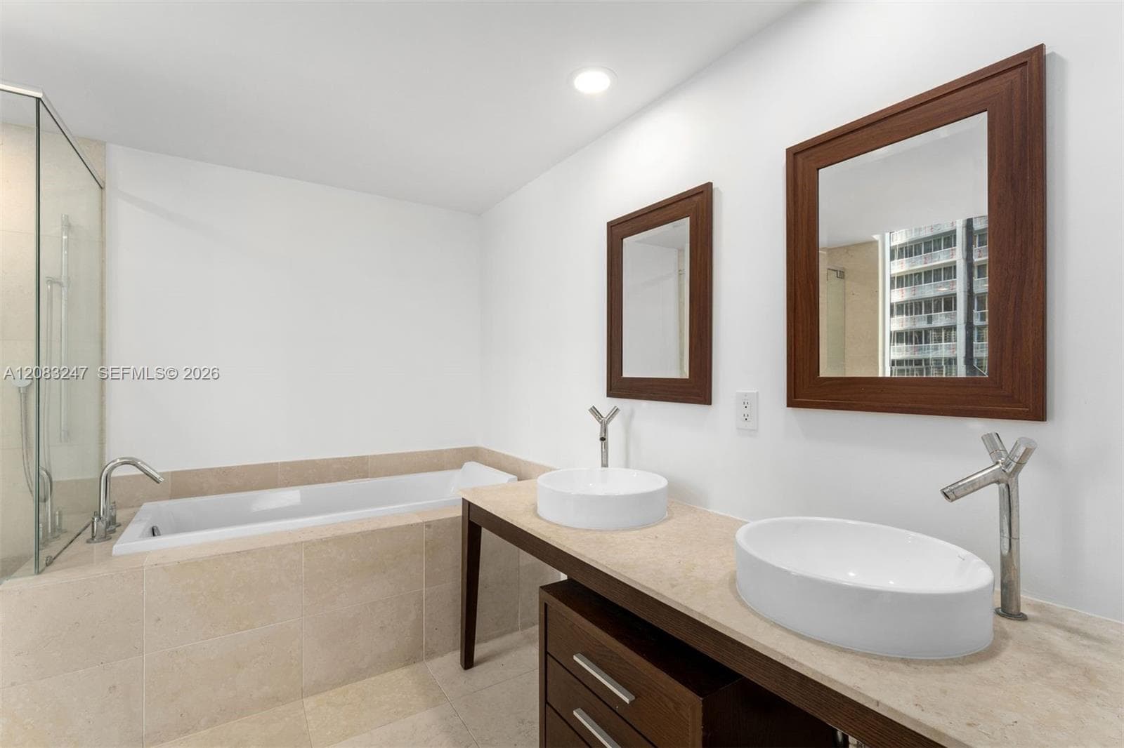495 Brickell Ave # 1811, Miami, FL 33131 photo 9
