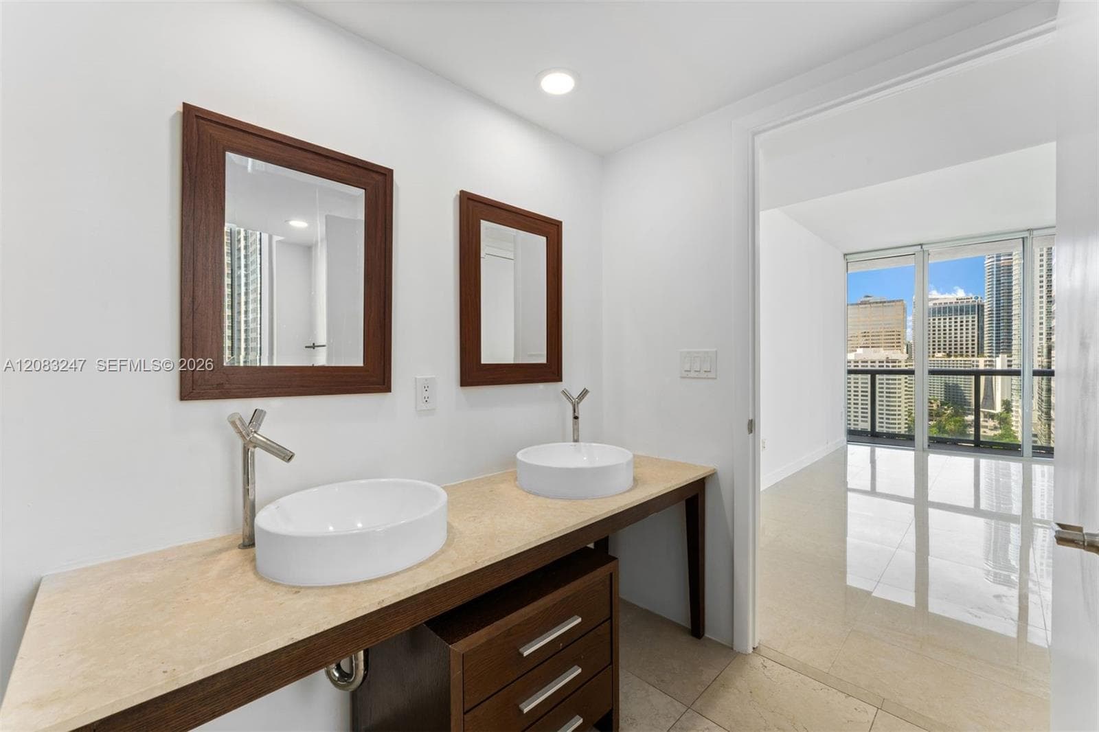 495 Brickell Ave # 1811, Miami, FL 33131 photo 10