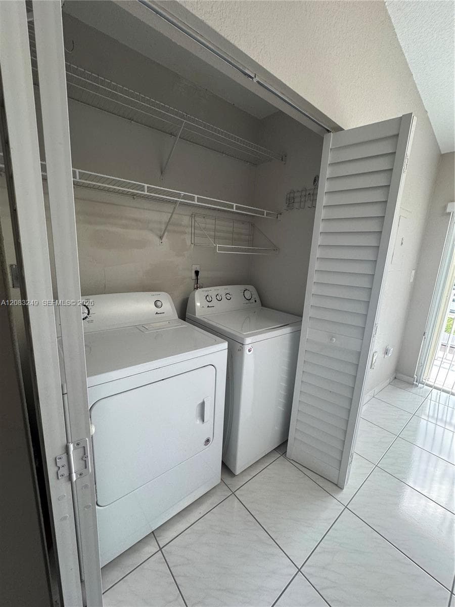 6801 W 36th Ave # 204, Hialeah, FL 33018 photo 7