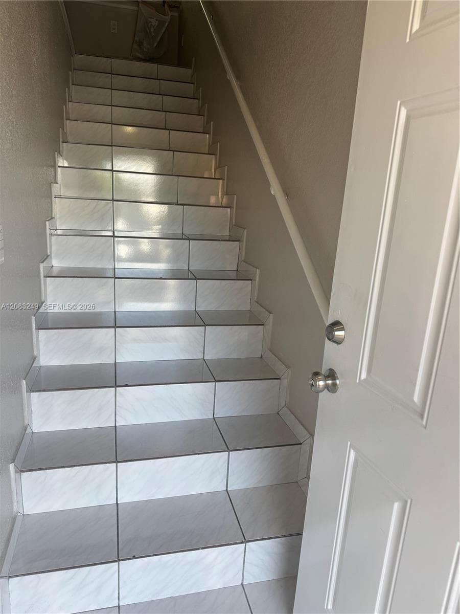 6801 W 36th Ave # 204, Hialeah, FL 33018