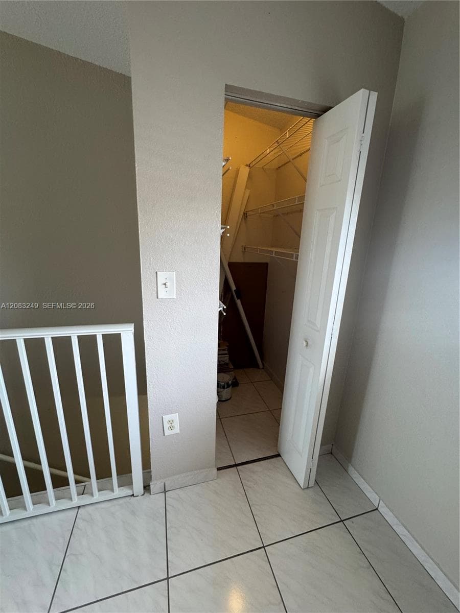6801 W 36th Ave # 204, Hialeah, FL 33018 photo 4