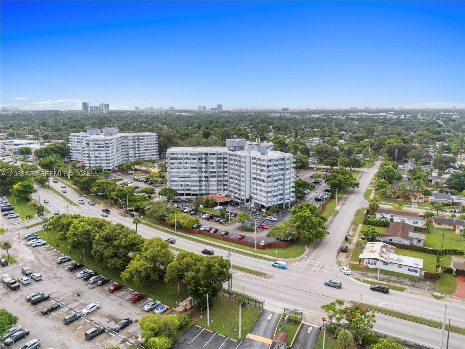 1200 NE Miami Gardens Dr # 315W, Miami, FL 33179 photo 2