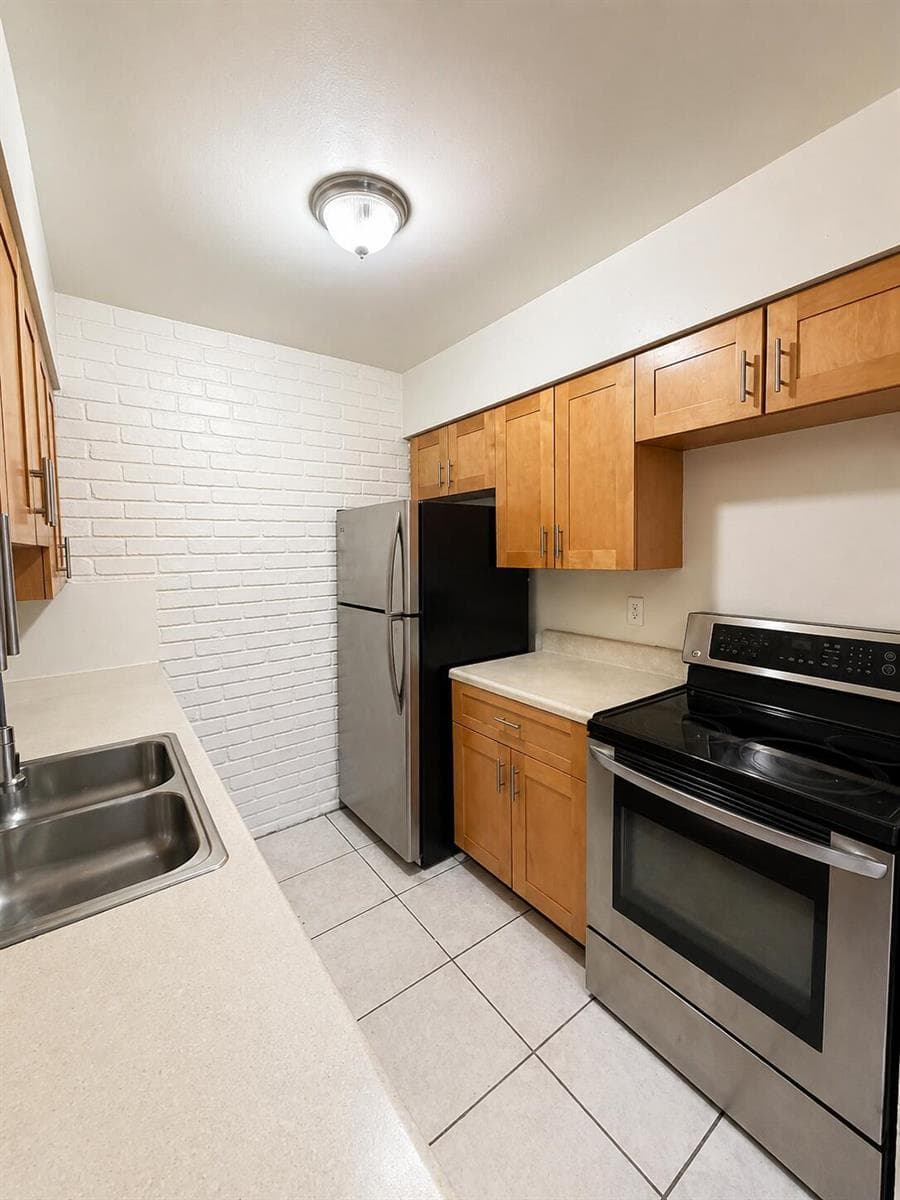 4151 NW 30th Terrace, Lauderdale Lakes, FL 33309 photo 4