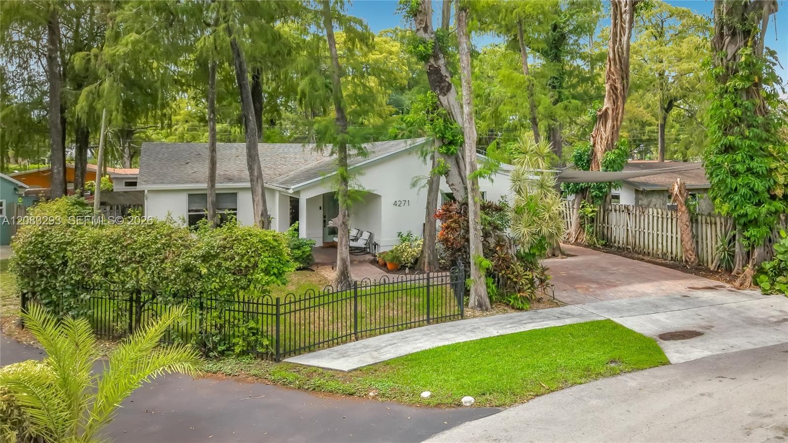 4271 NW 20th Ave, Oakland Park, FL 33309 photo 2