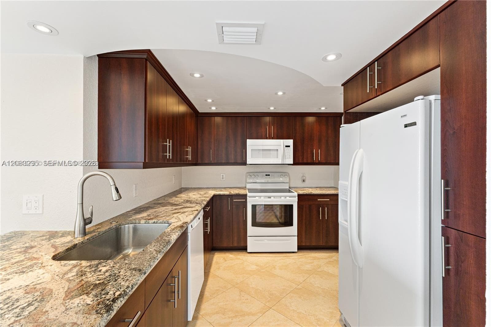 13155 Ixora Ct # 905, North Miami, FL 33181 photo 5
